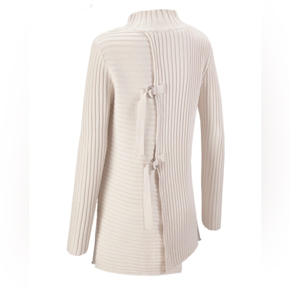 Cabi D-Ring Pullover Ivory Turtleneck Size Small - Picture 2 of 13